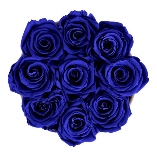 Runde Rosenbox aus hellgrauem Samt mit blauen Infinityrosen von oben