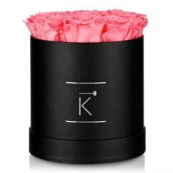 Kleine runde Rosenbox in schwarz mit pinken Infinityrosen