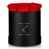 Kleine runde Rosenbox in schwarz mit roten Infinityrosen