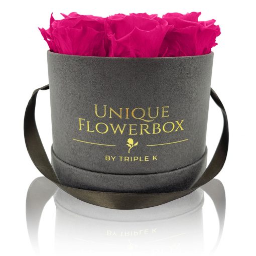 Runde Rosenbox mit lila pinken Infinityrosen, graues Samtfinish und Henkel zum Tragen